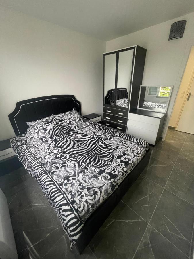 Appartement Lagny Sur Marne Disneyland Paris Bagian luar foto